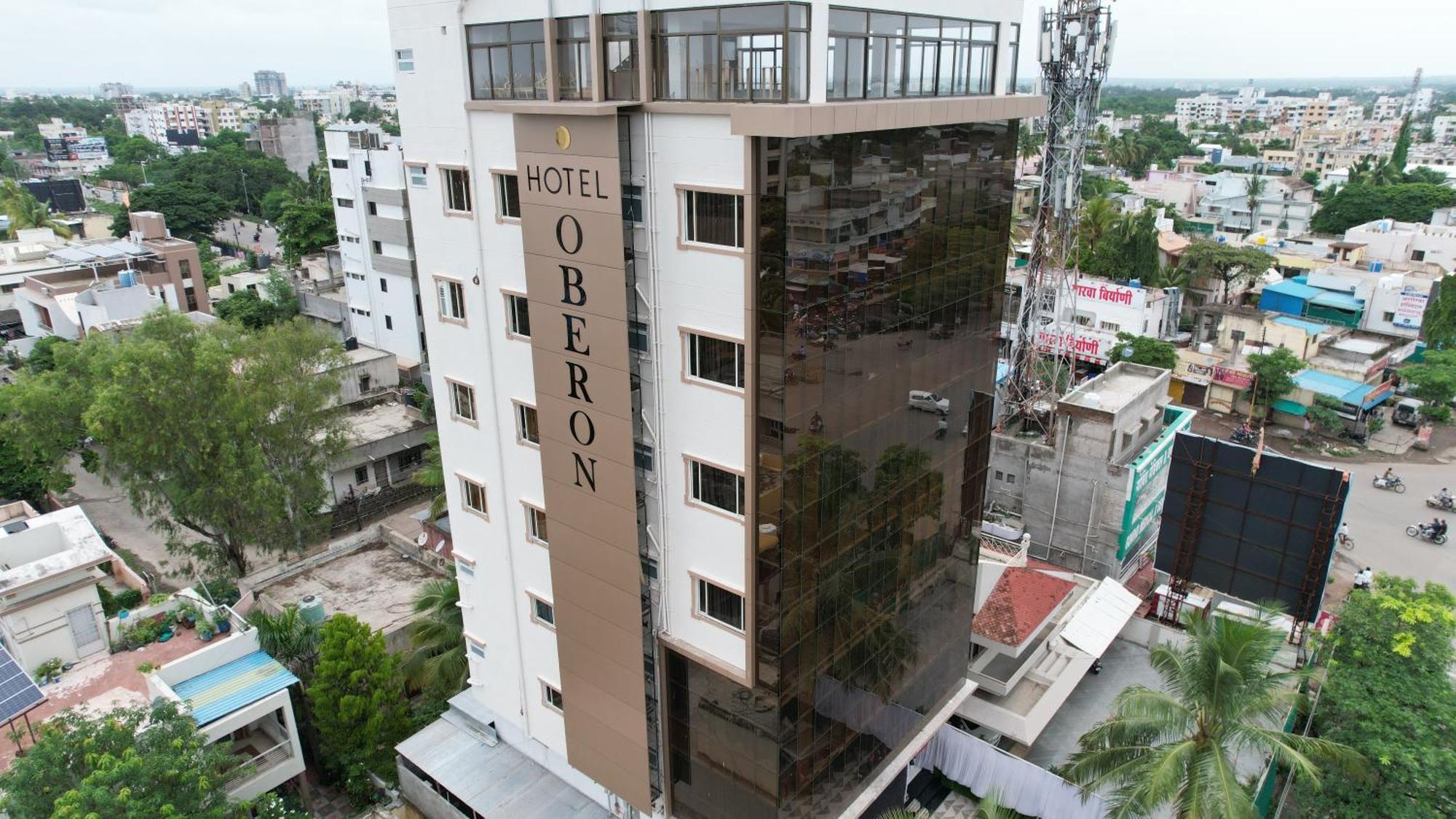 Hotel Oberon Solapur Exteriér fotografie
